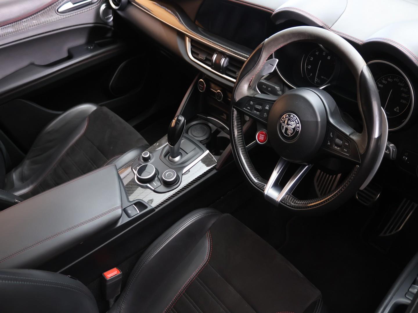 2021 Alfa Romeo Stelvio Quadrifoglio Q4 image 10