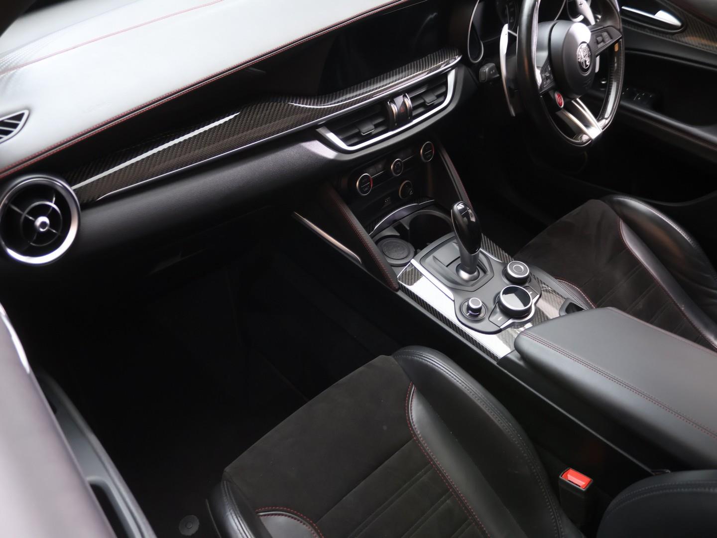 2021 Alfa Romeo Stelvio Quadrifoglio Q4 image 8