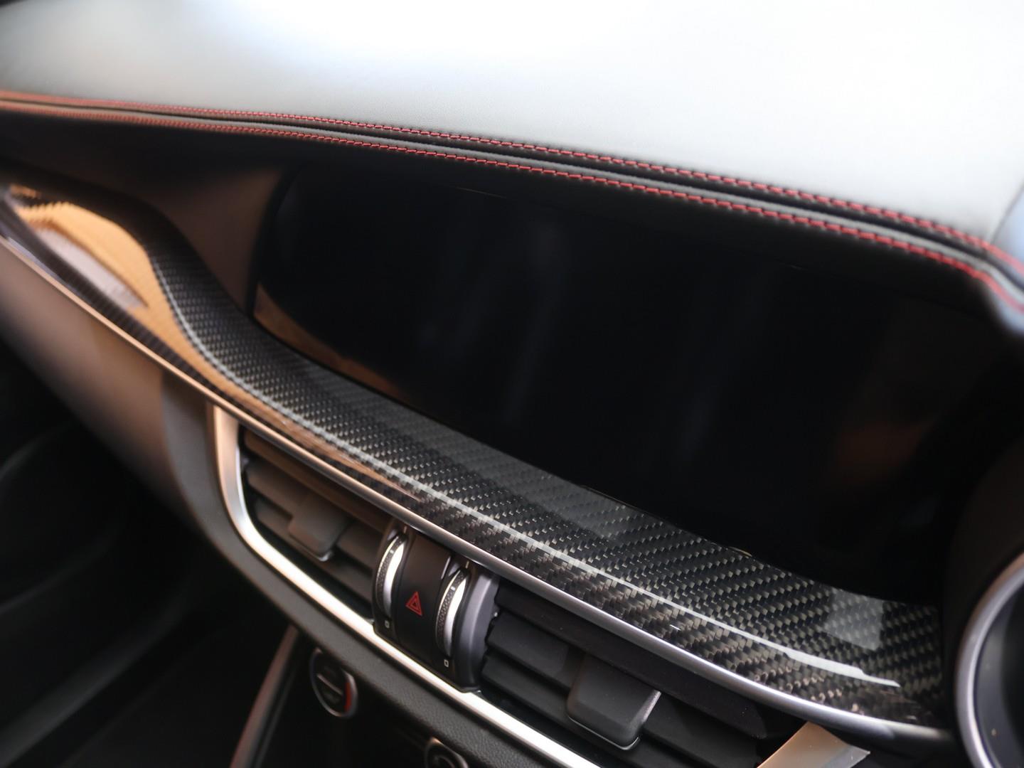 2021 Alfa Romeo Stelvio Quadrifoglio Q4 image 9