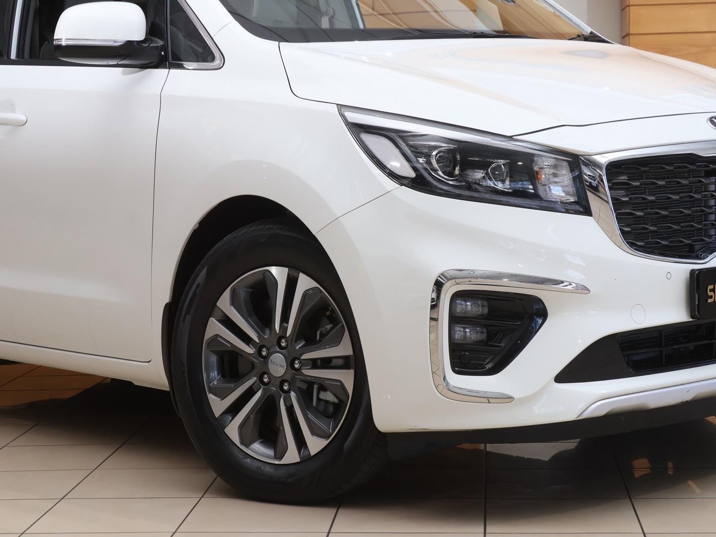 2020 Kia Grand Sedona 2.2CRDi SXL image 2