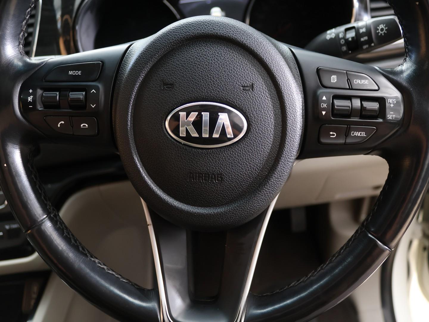 2020 Kia Grand Sedona 2.2CRDi SXL image 6