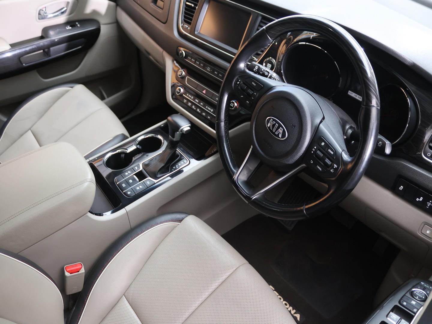2021 Kia Grand Sedona 2.2CRDi SXL image 5