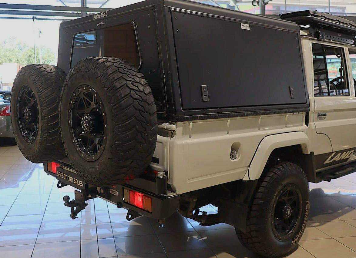 2020 Toyota Land Cruiser 79 4.5D-4D LX V8 Double Cab image 8