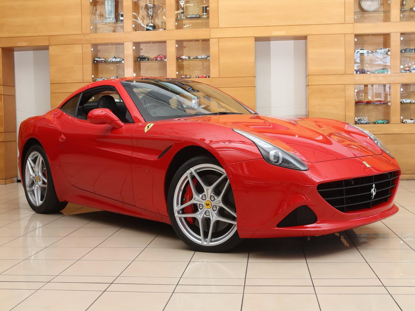 2017 Ferrari California T — main view