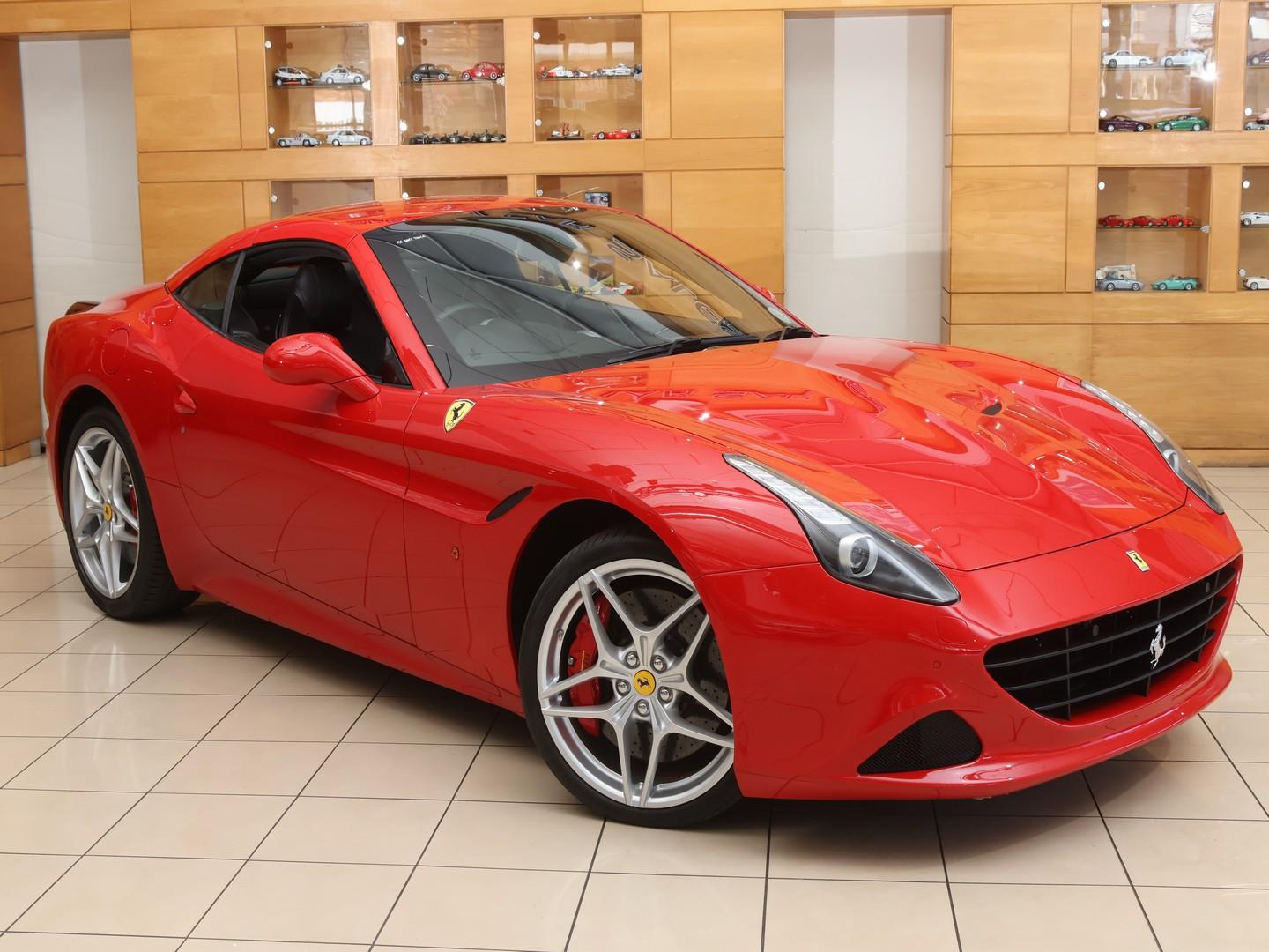 2017 Ferrari California T image 6