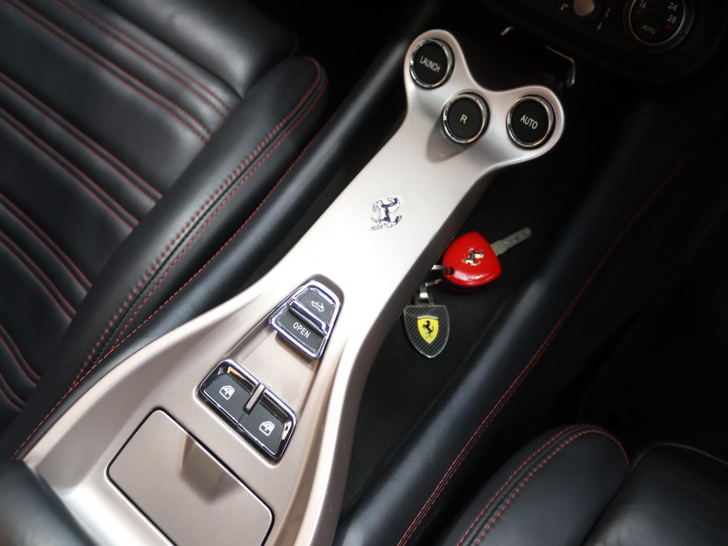 2012 Ferrari California 30 image 7