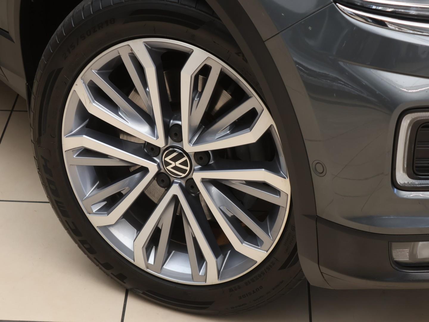 2021 Volkswagen T-Roc 2.0TSI 140kW 4Motion Design image 4