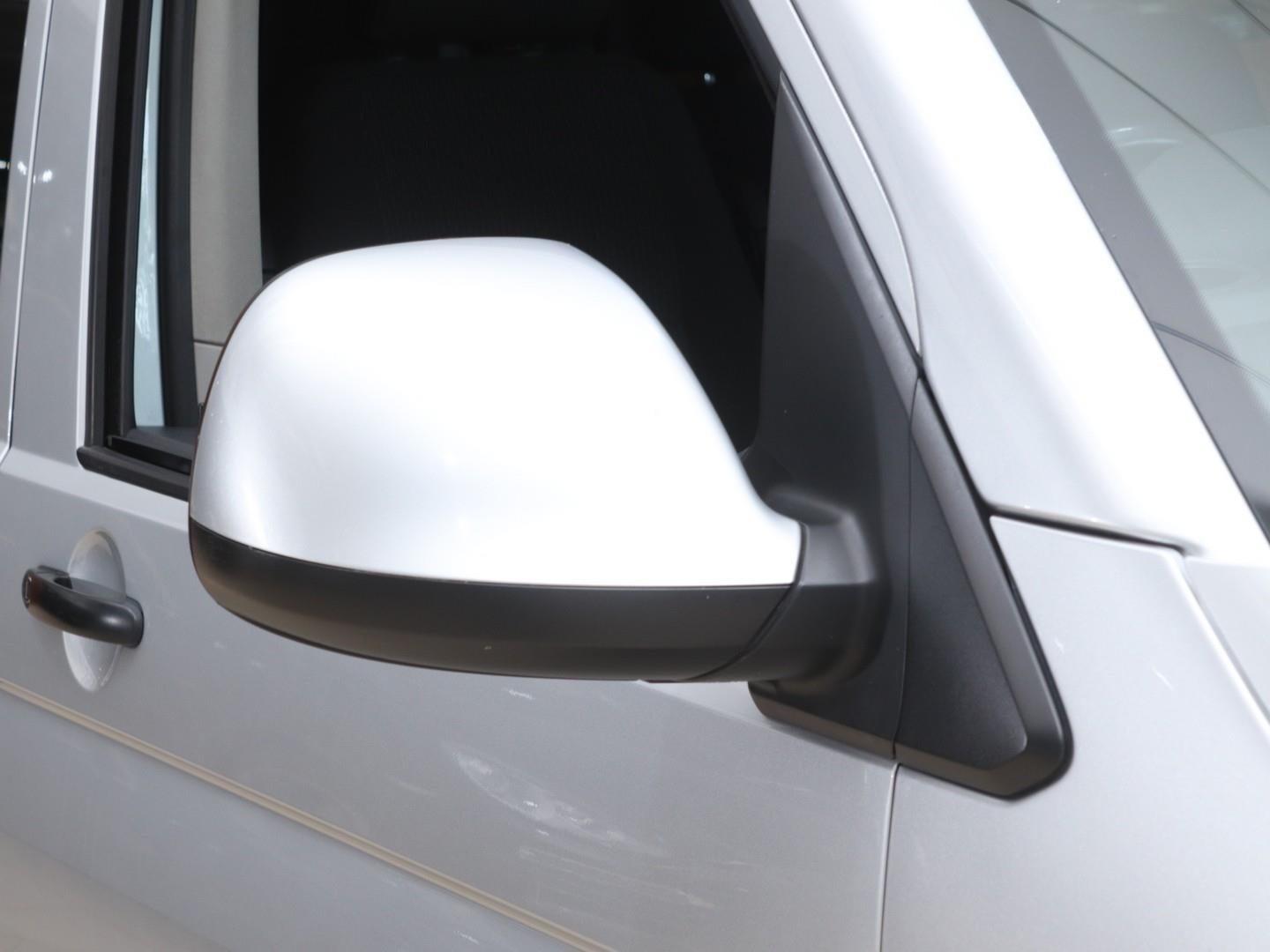 Volkswagen Kombi - Image 7