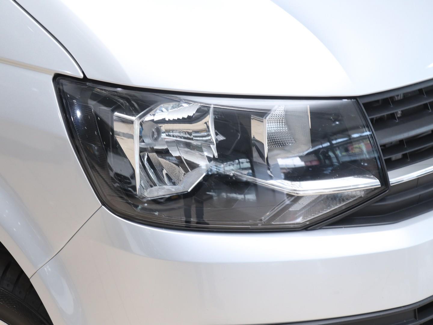 Volkswagen Kombi - Image 4