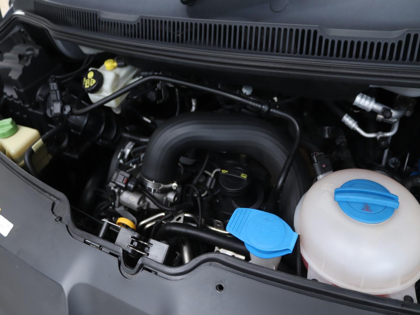 Volkswagen Kombi - Image 14