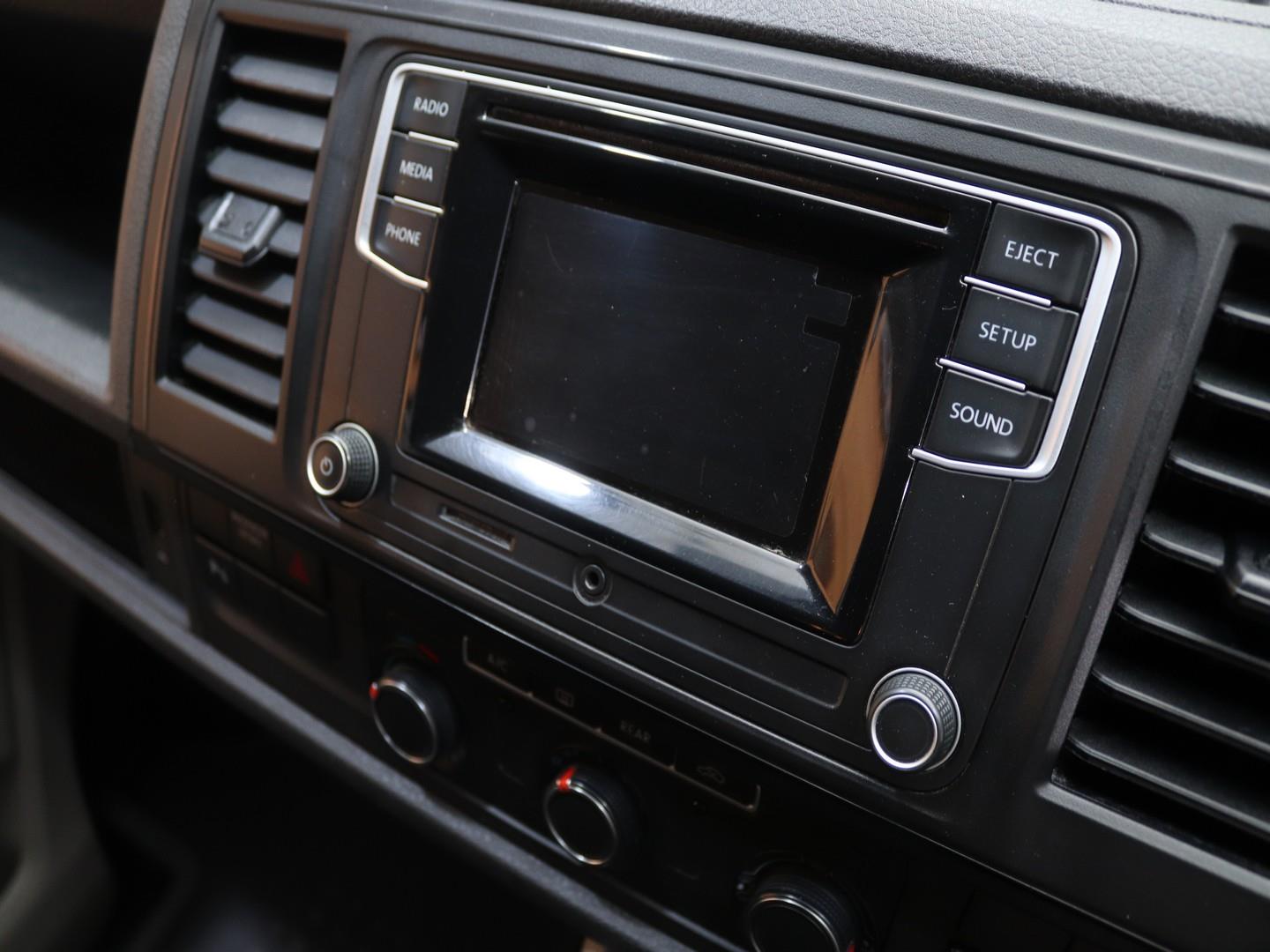 Volkswagen Kombi - Image 10