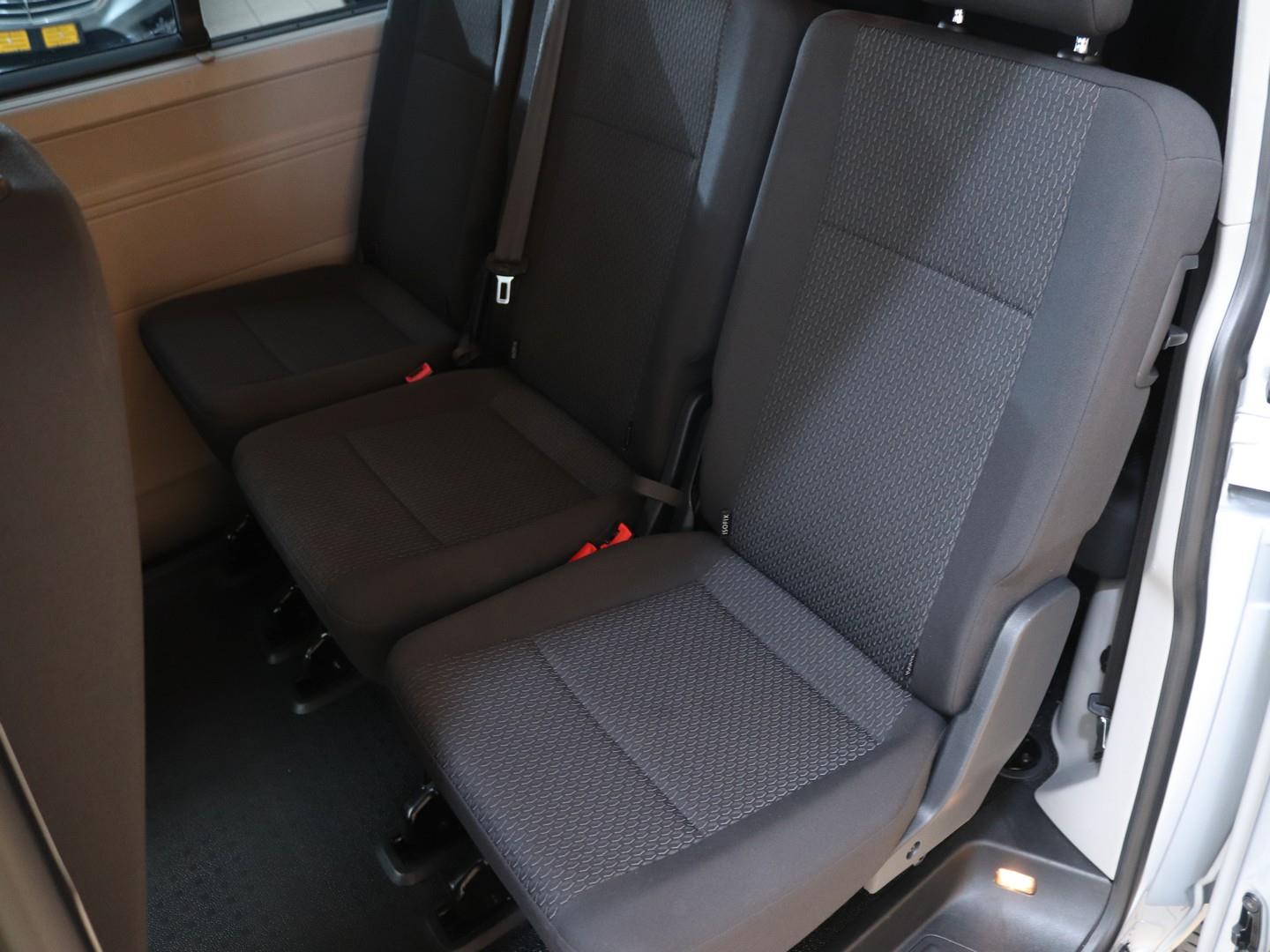 Volkswagen Kombi - Image 13