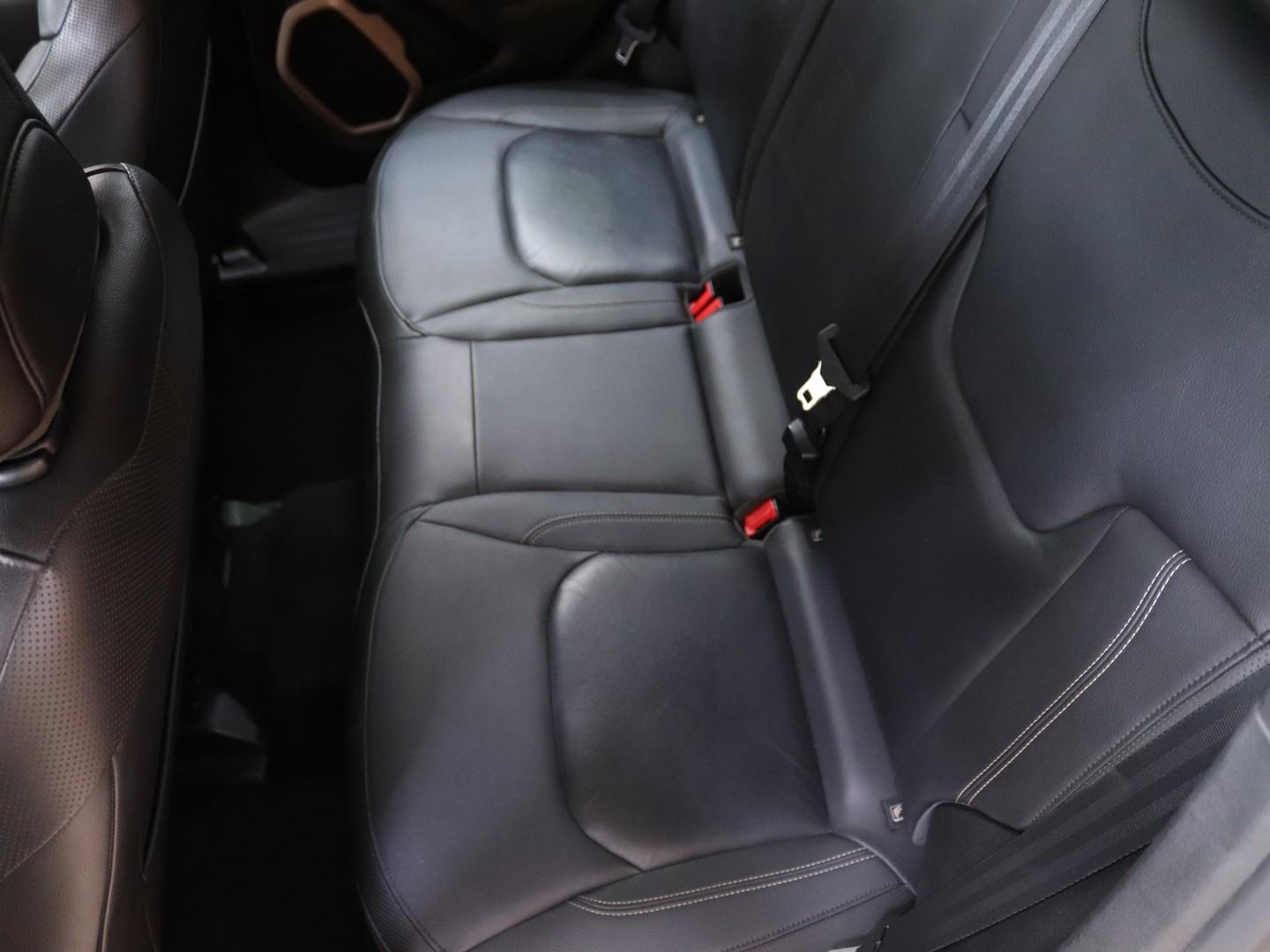 Jeep Renegade - Image 13