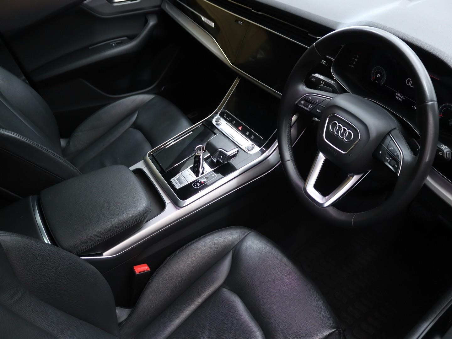 Audi Q8 - Image 9