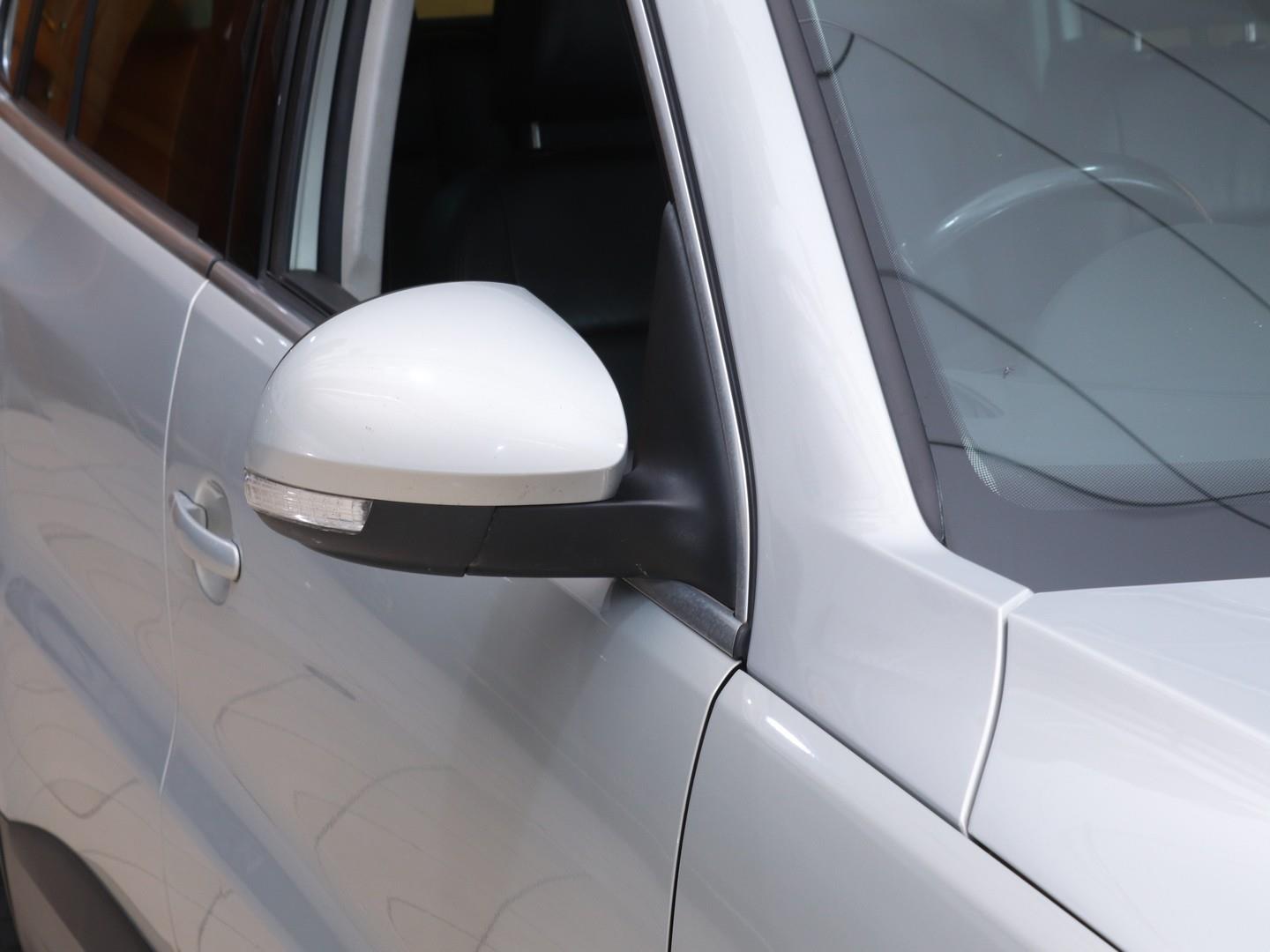 Volkswagen Tiguan - Image 7