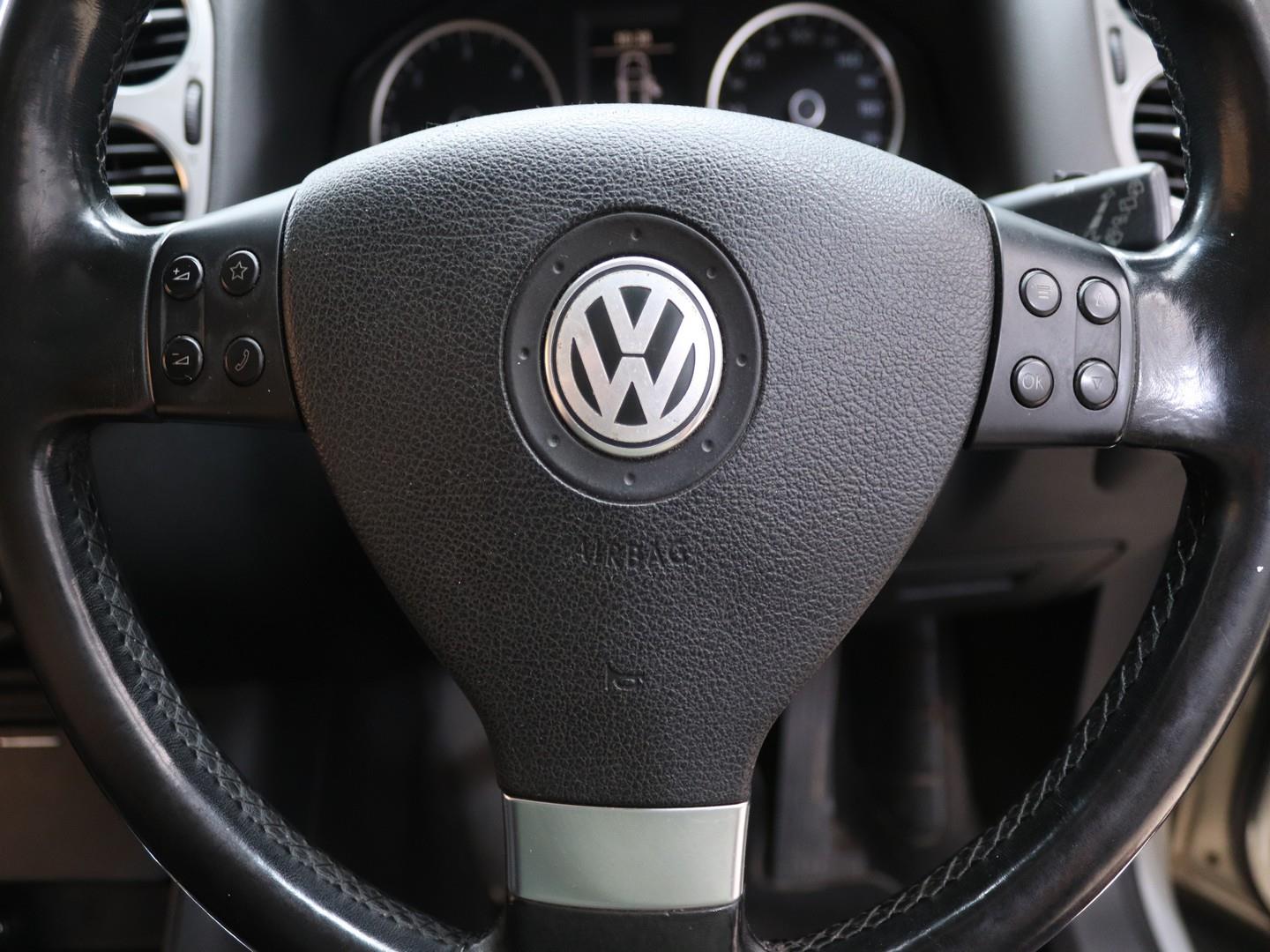 Volkswagen Tiguan - Image 10