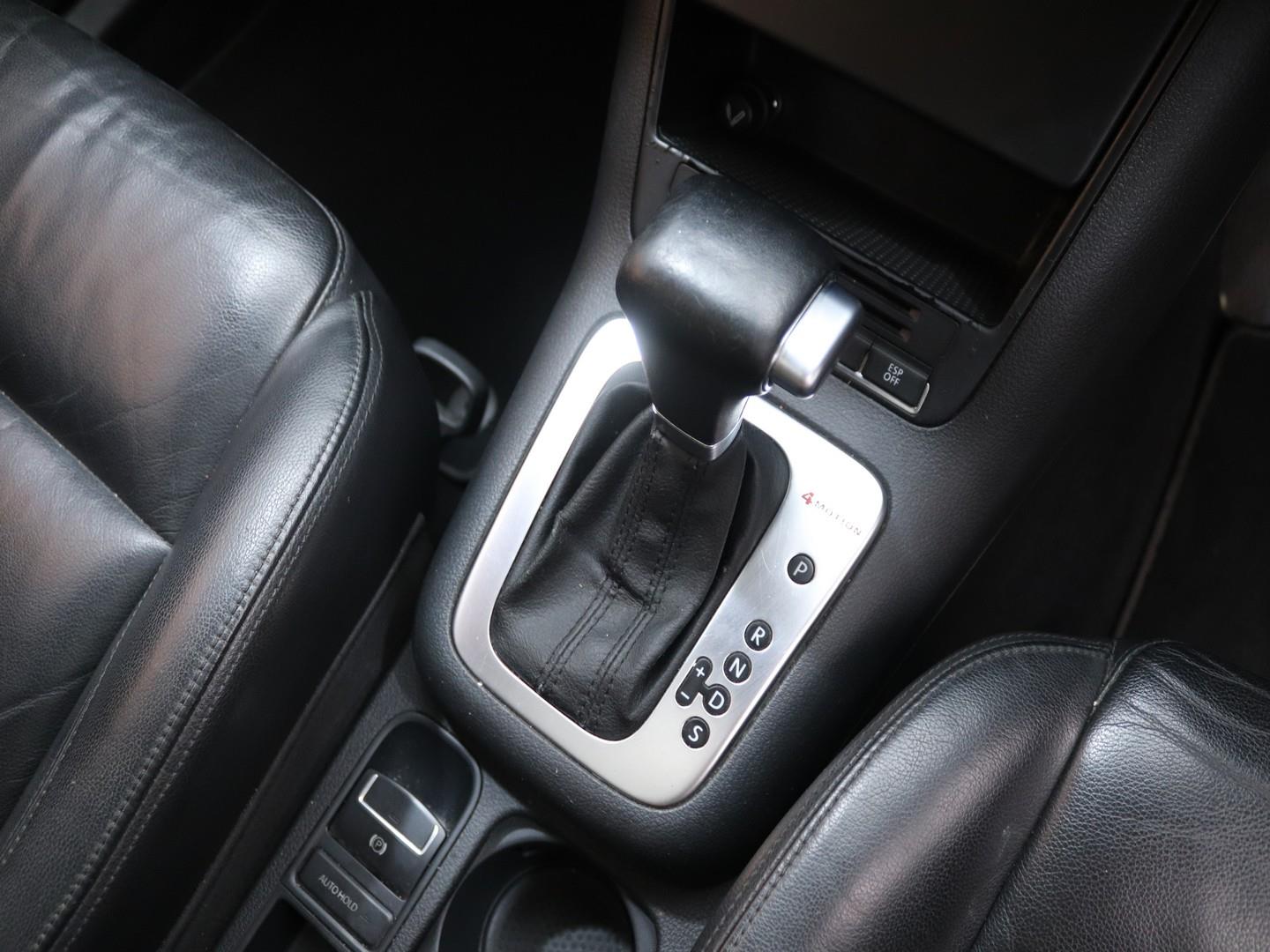 Volkswagen Tiguan - Image 12