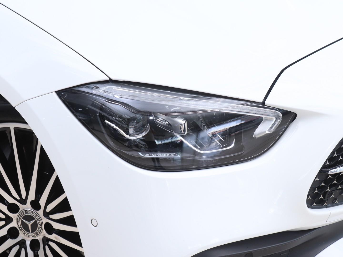 Mercedes-Benz C-Class - Image 4