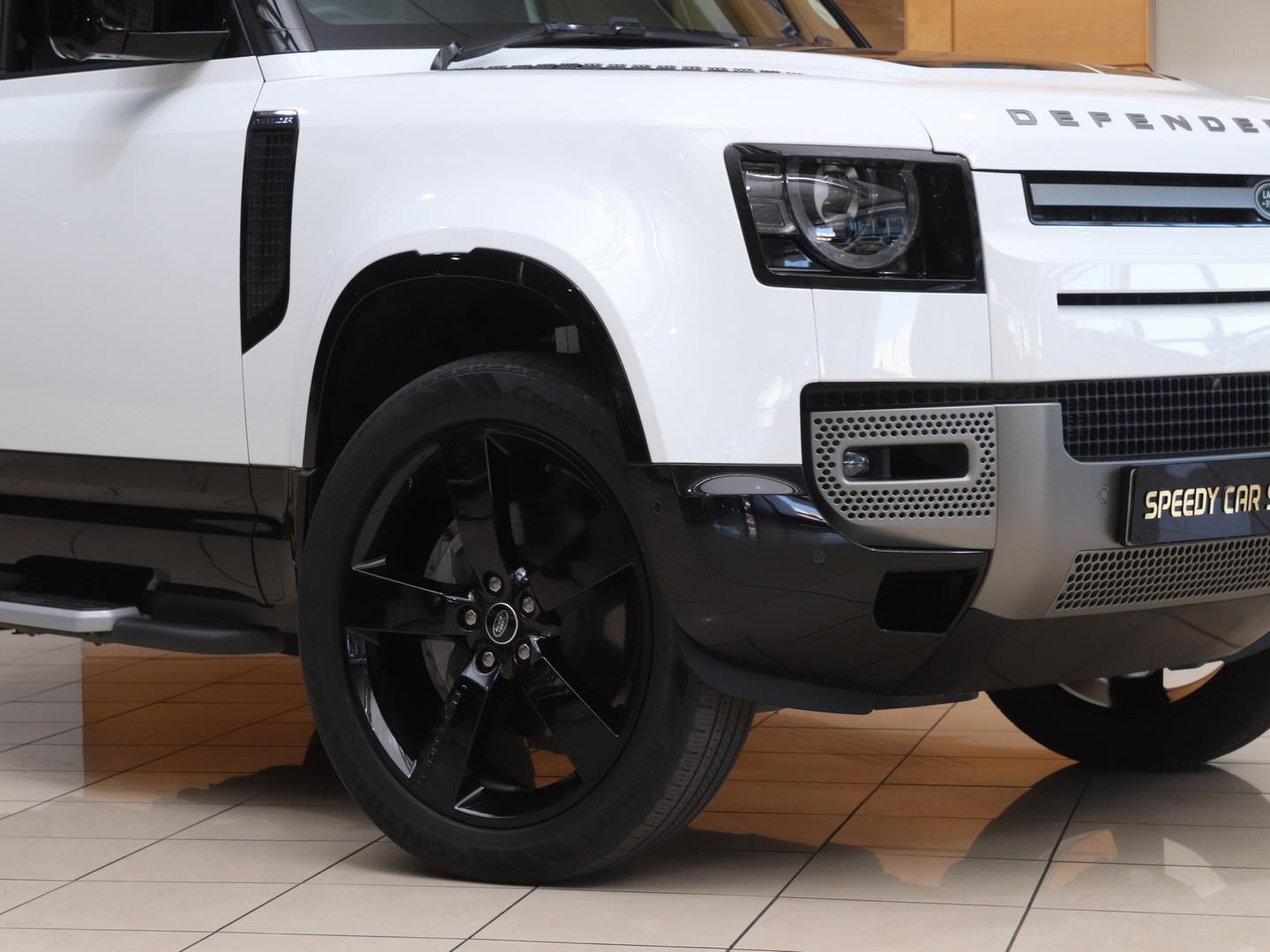 Land Rover Defender - Image 2