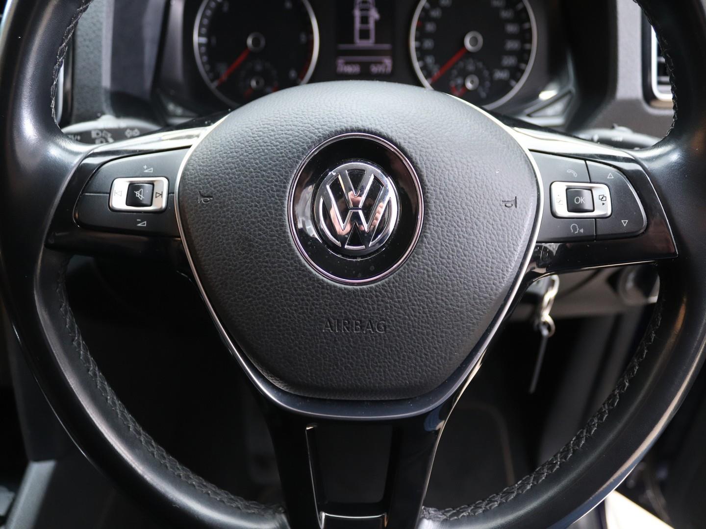 Volkswagen Amarok - Image 9