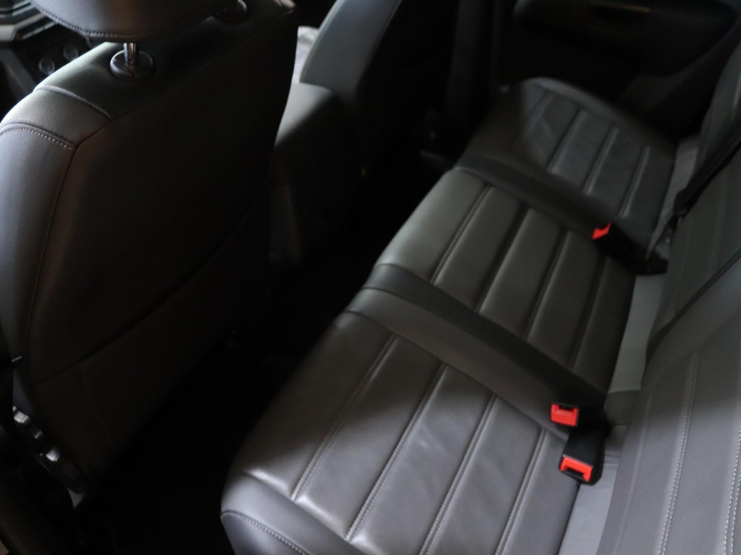 Volkswagen Amarok - Image 13