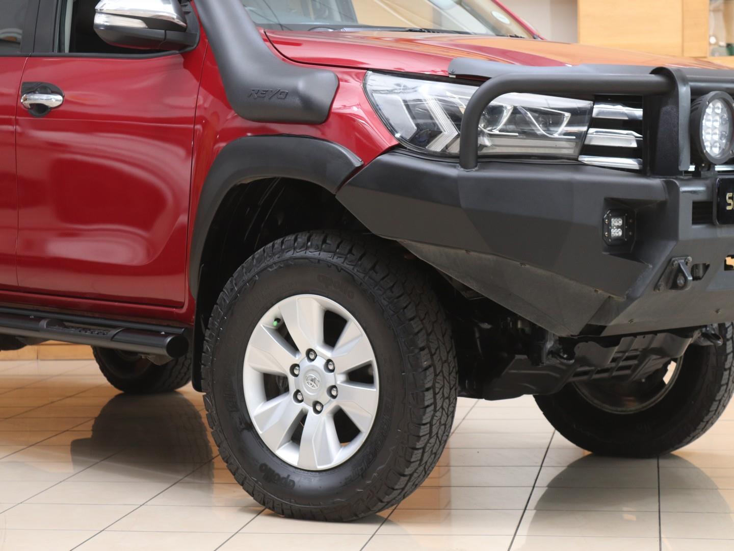 Toyota Hilux - Image 2