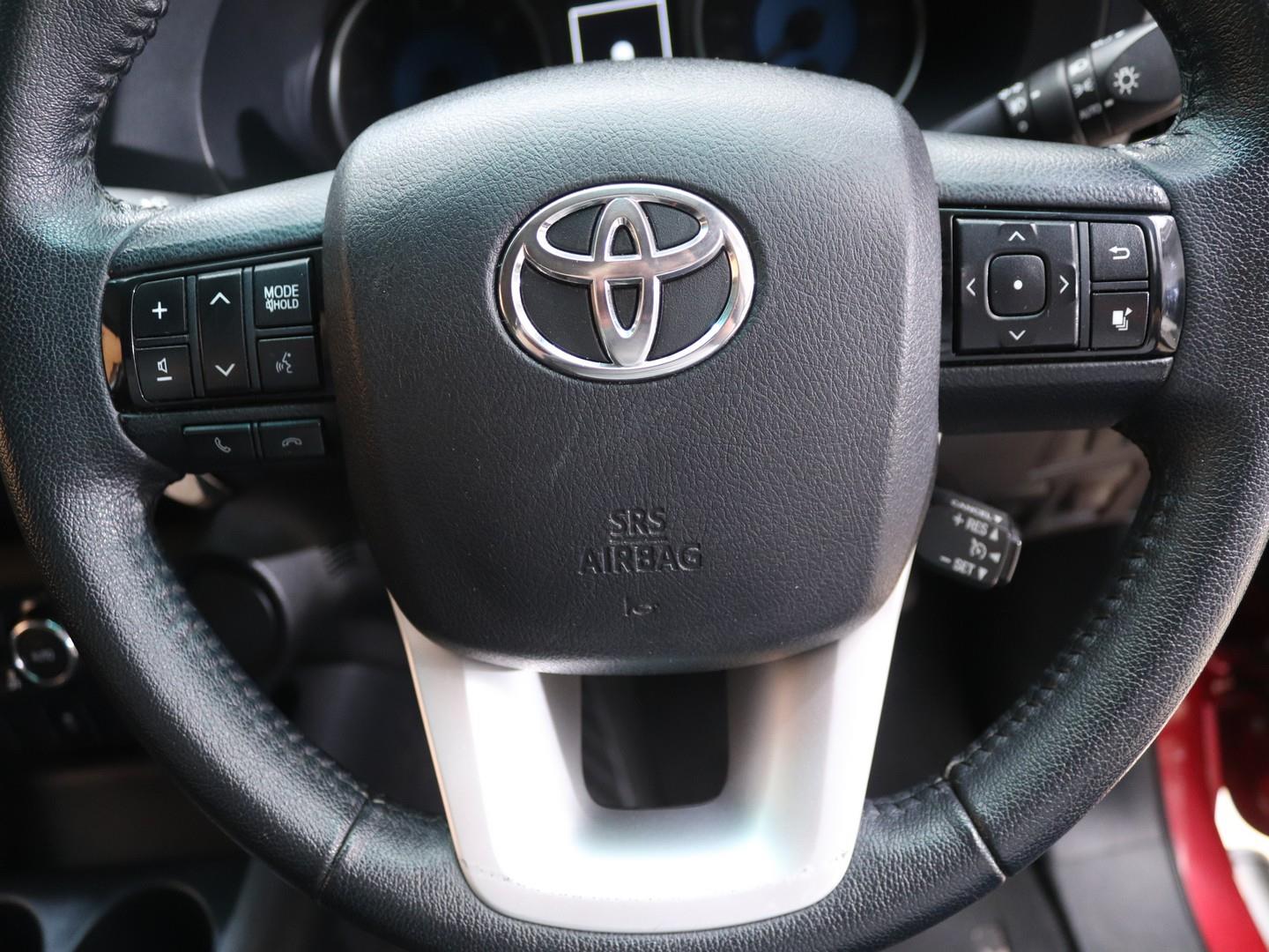 Toyota Hilux - Image 10