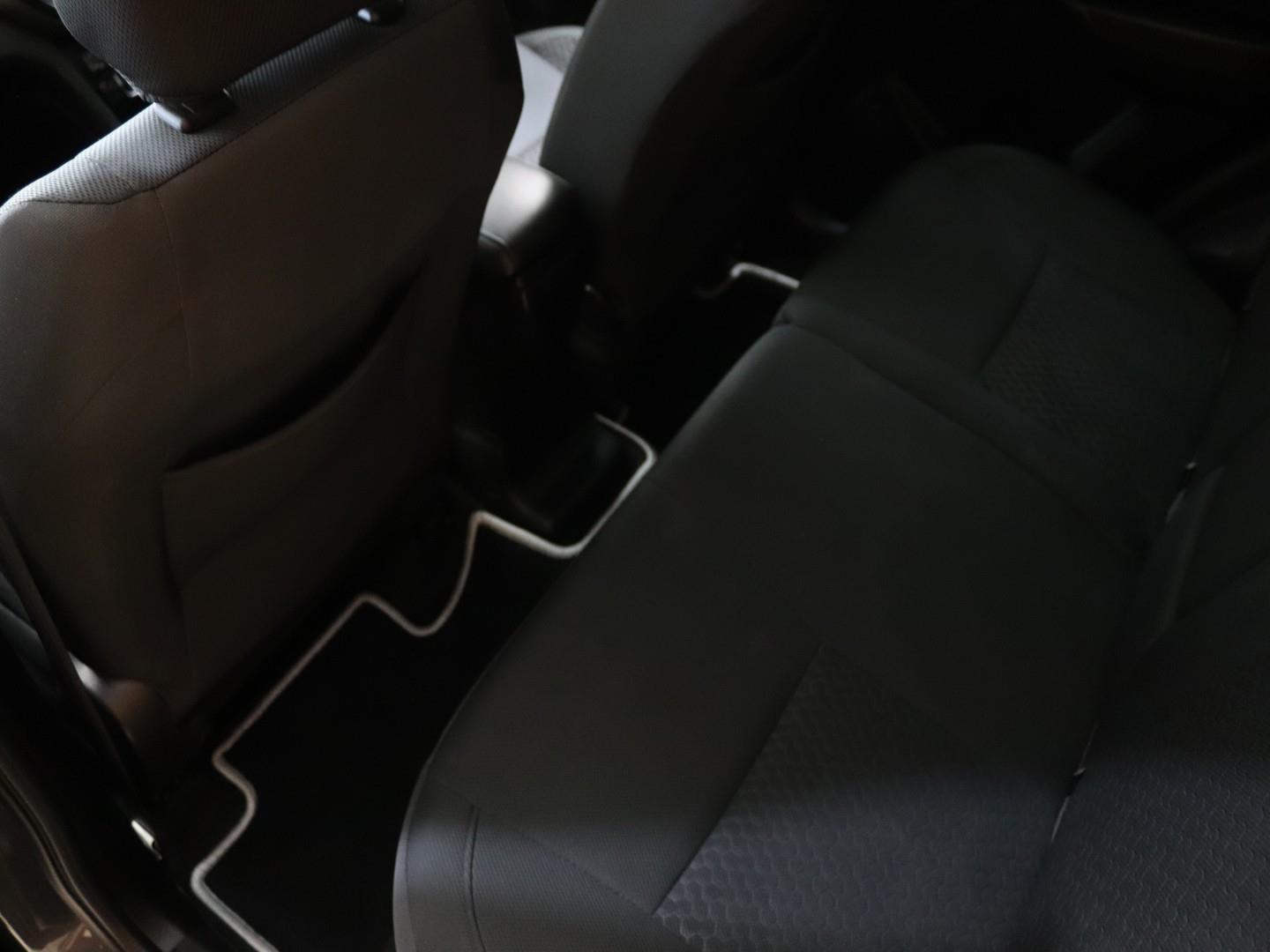 Toyota Urban Cruiser - Image 13