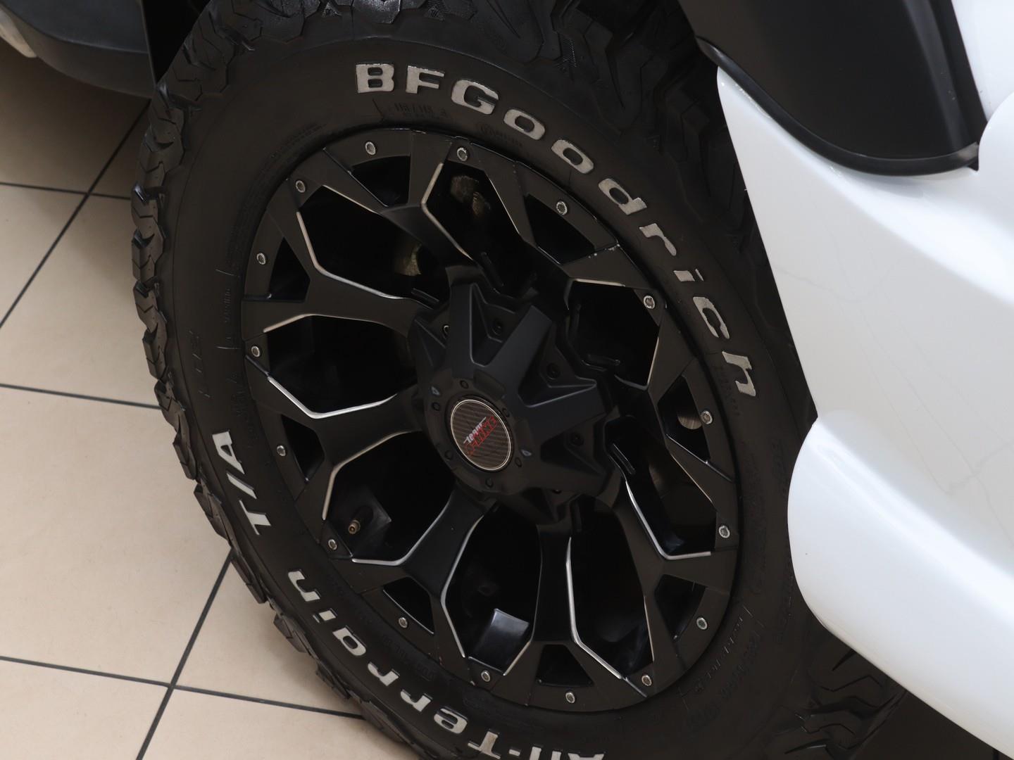 Ford Ranger - Image 6