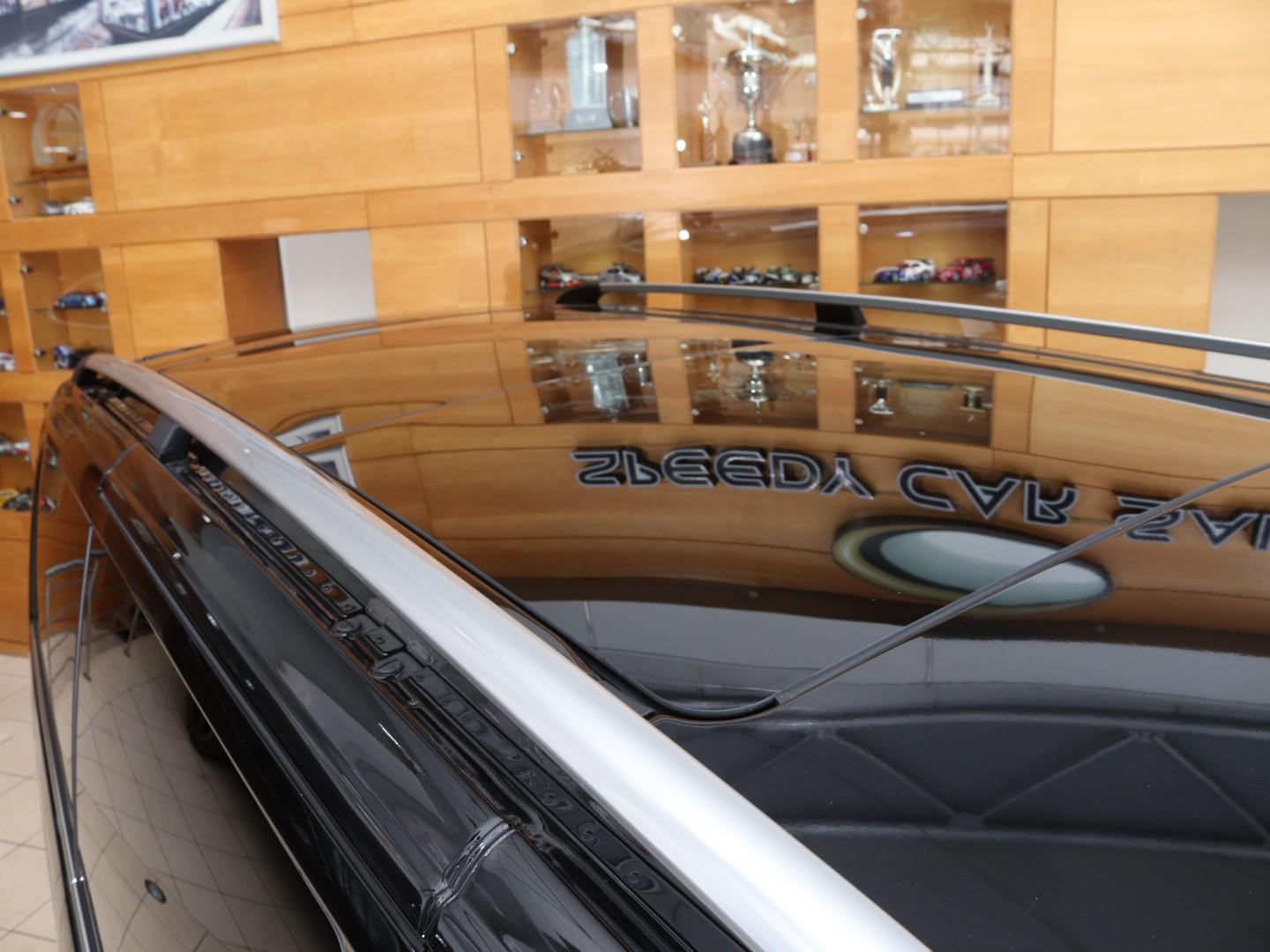 Mercedes-Benz V-Class - Image 8