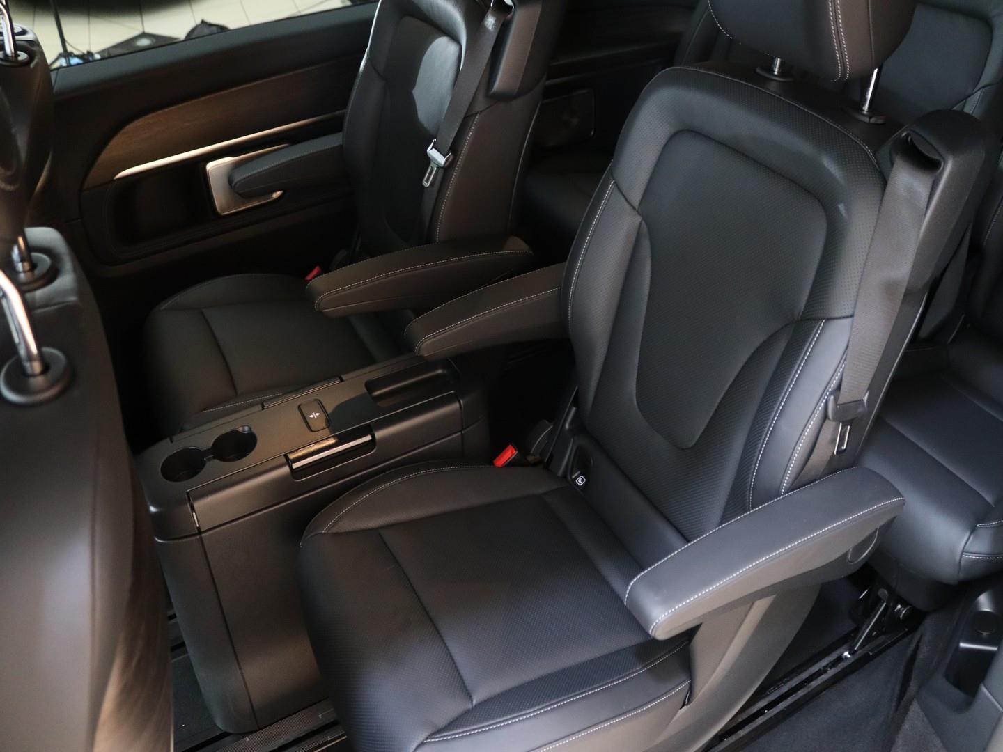 Mercedes-Benz V-Class - Image 14