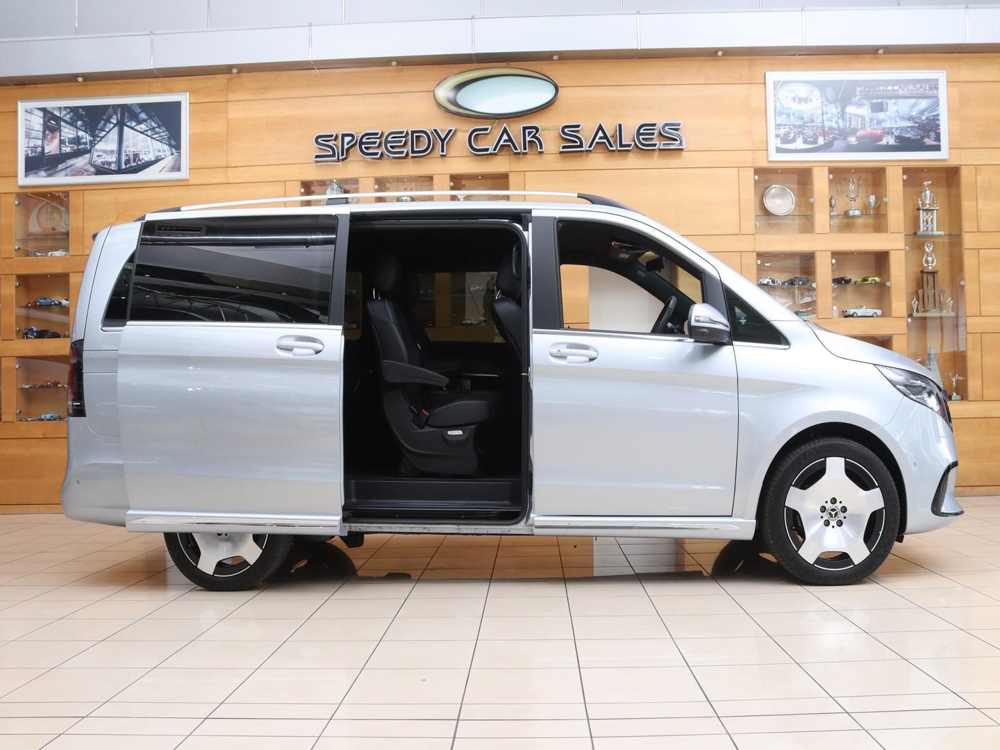 Mercedes-Benz V-Class - Image 19