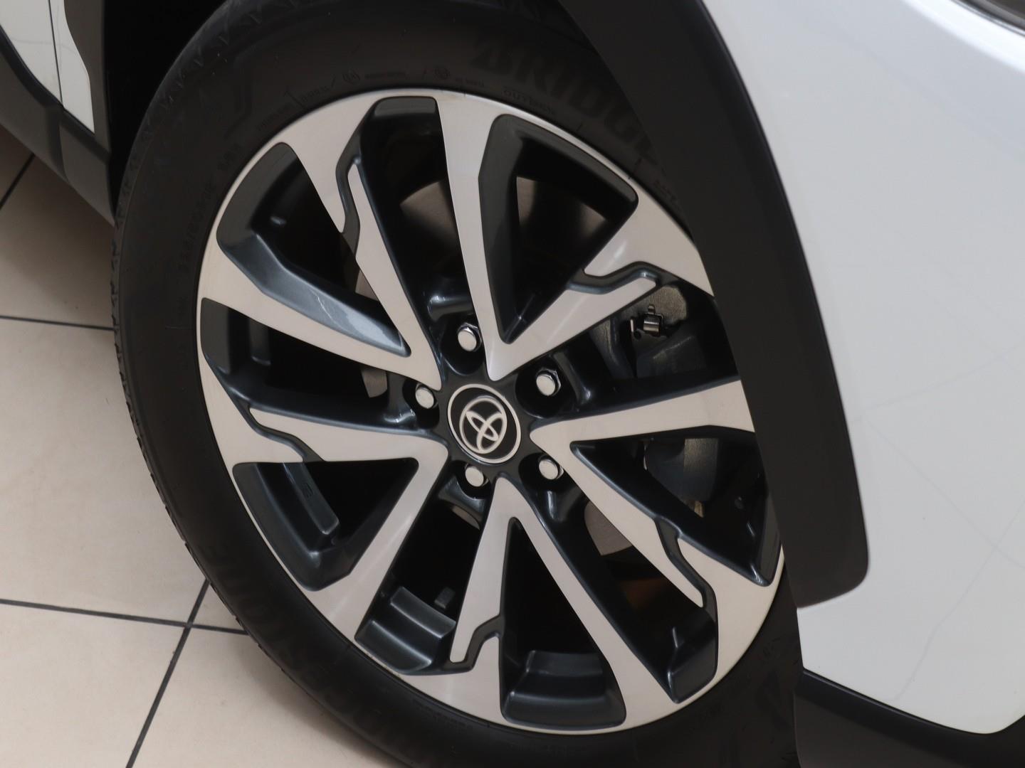 Toyota Corolla Cross - Image 6