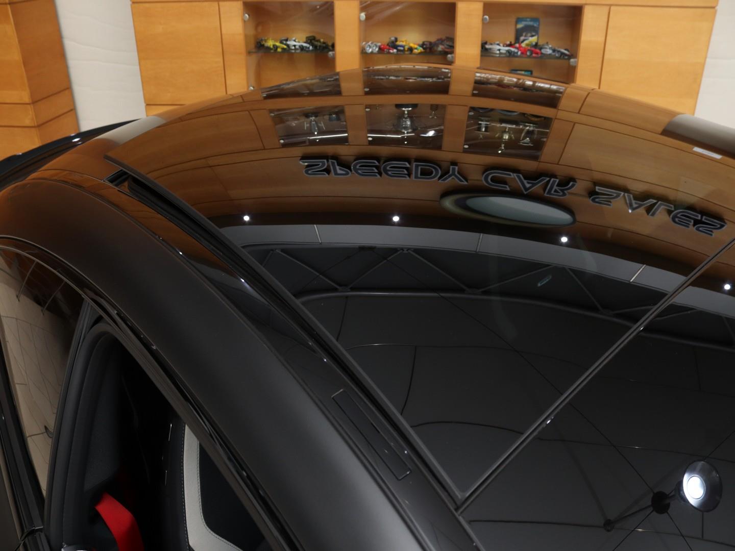 Mercedes-AMG C-Class - Image 8