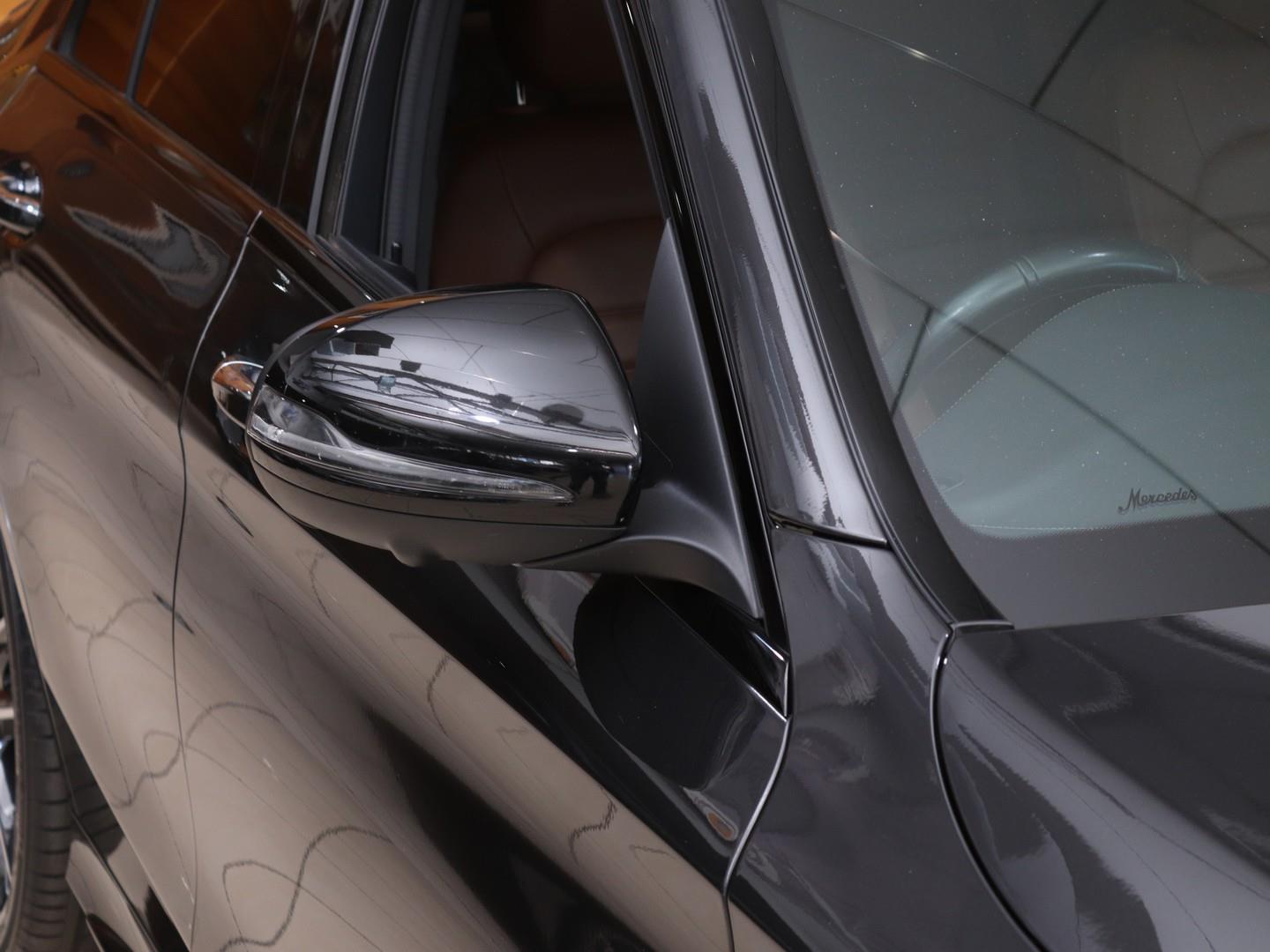 Mercedes-AMG C-Class - Image 7