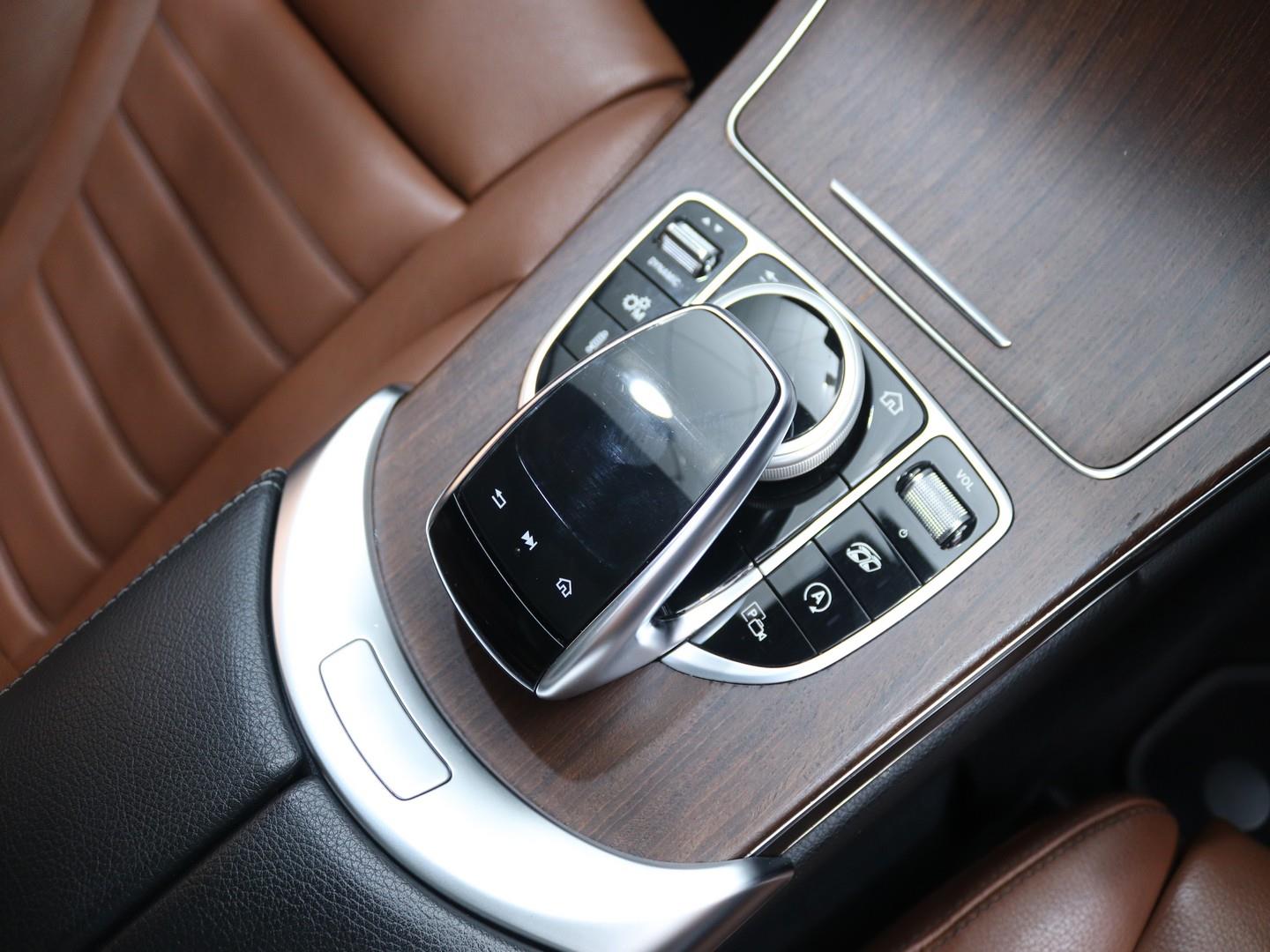 Mercedes-AMG C-Class - Image 11