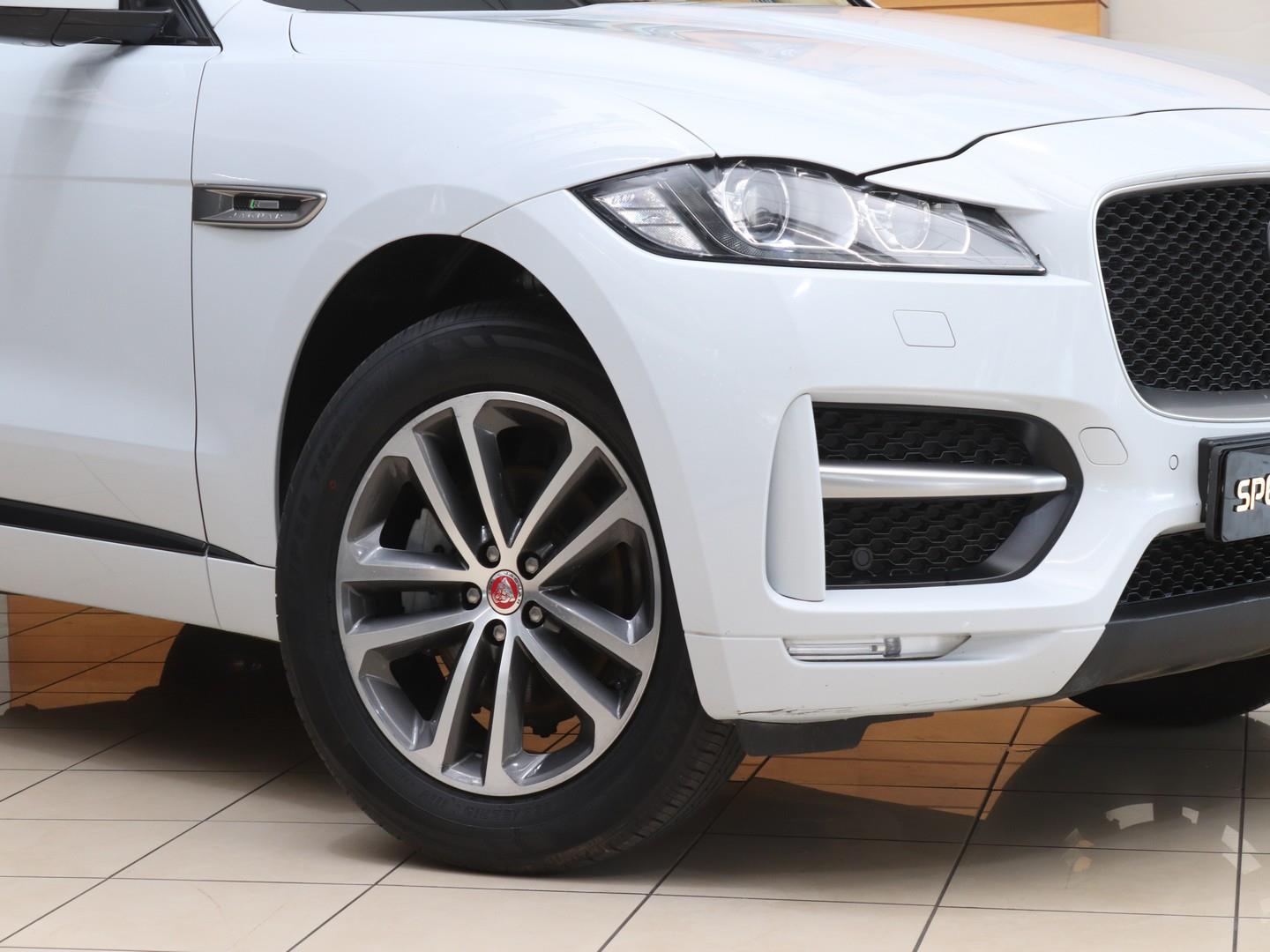 Jaguar F-Pace - Image 2