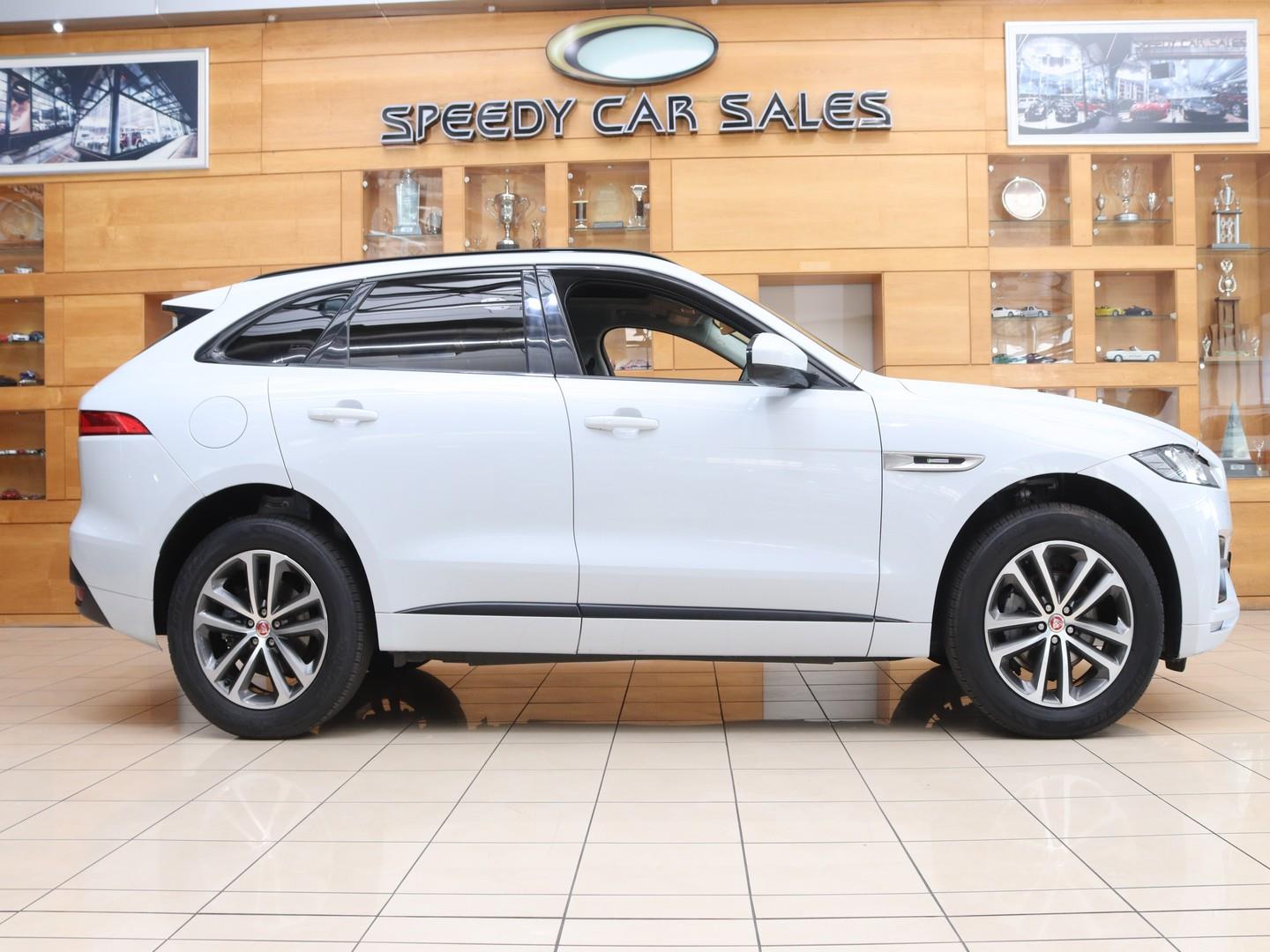 Jaguar F-Pace - Image 17