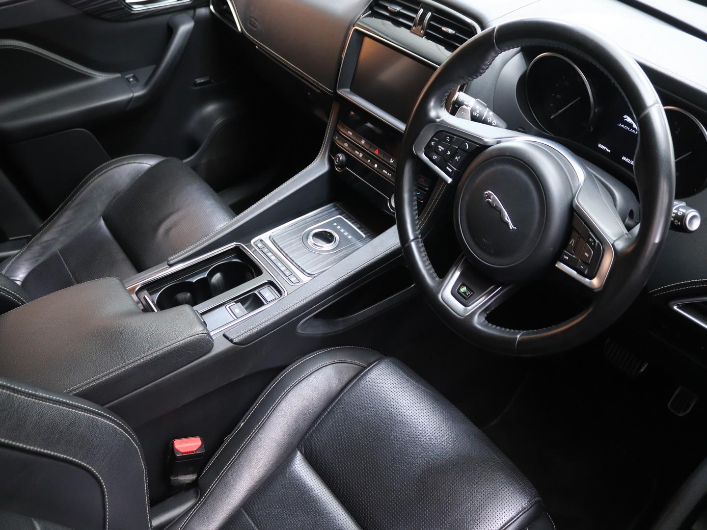 Jaguar F-Pace - Image 9