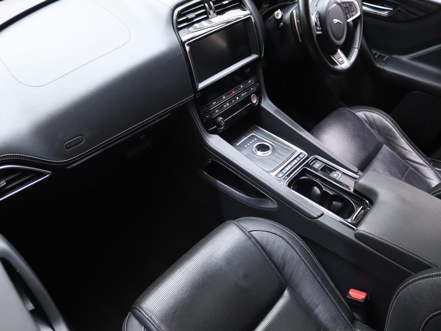 Jaguar F-Pace - Image 13