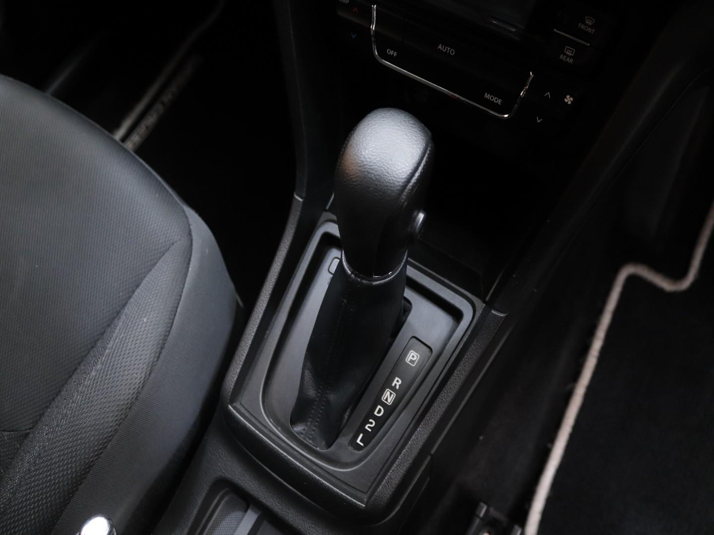 Toyota Urban Cruiser - Image 11