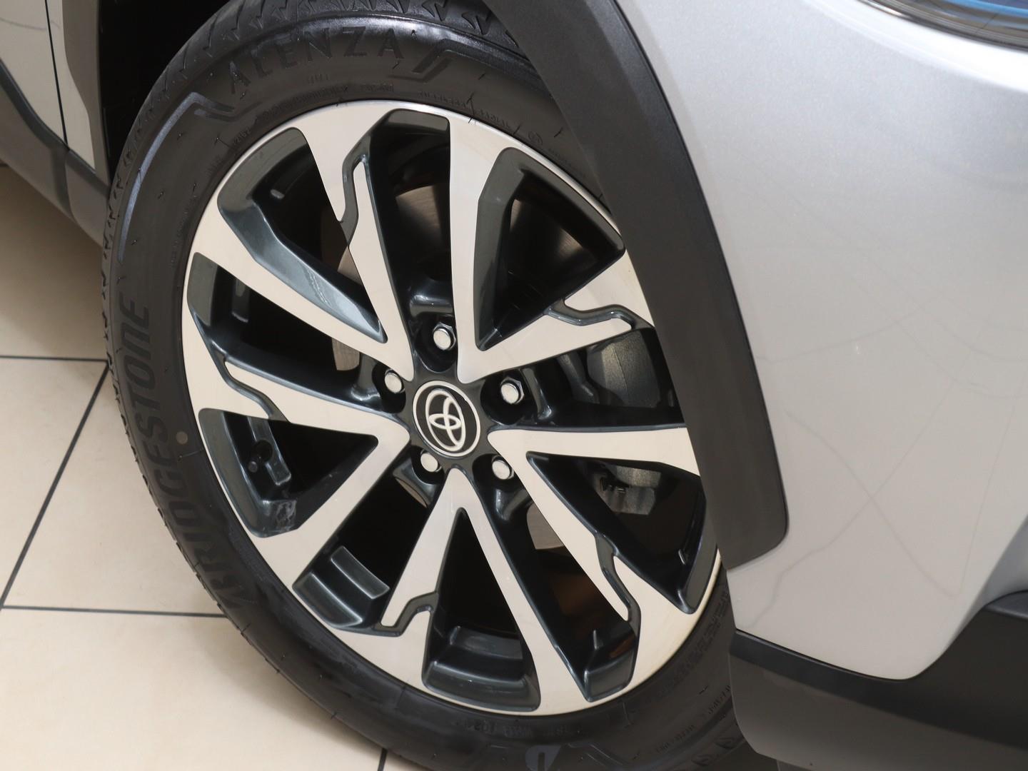 Toyota Corolla Cross - Image 6