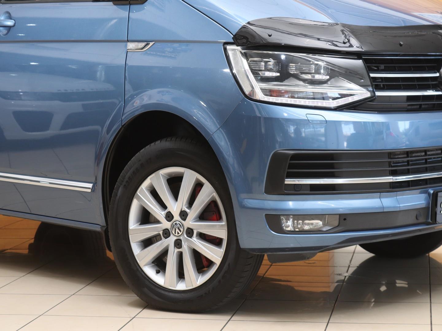 Volkswagen Caravelle - Image 2