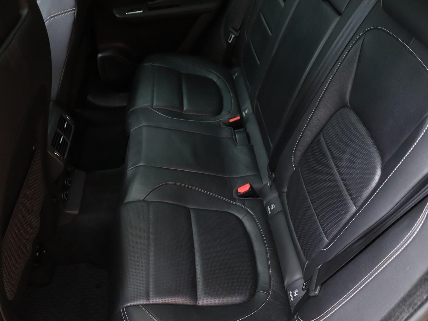 Jaguar F-Pace - Image 14