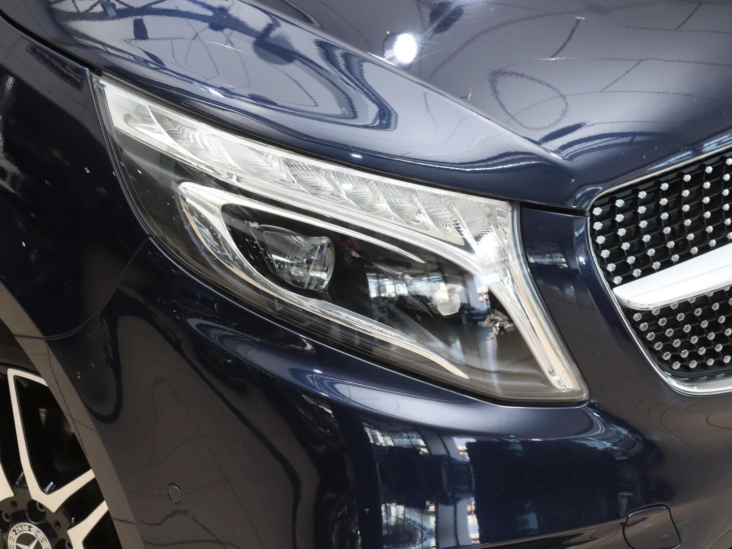 Mercedes-Benz V-Class - Image 4