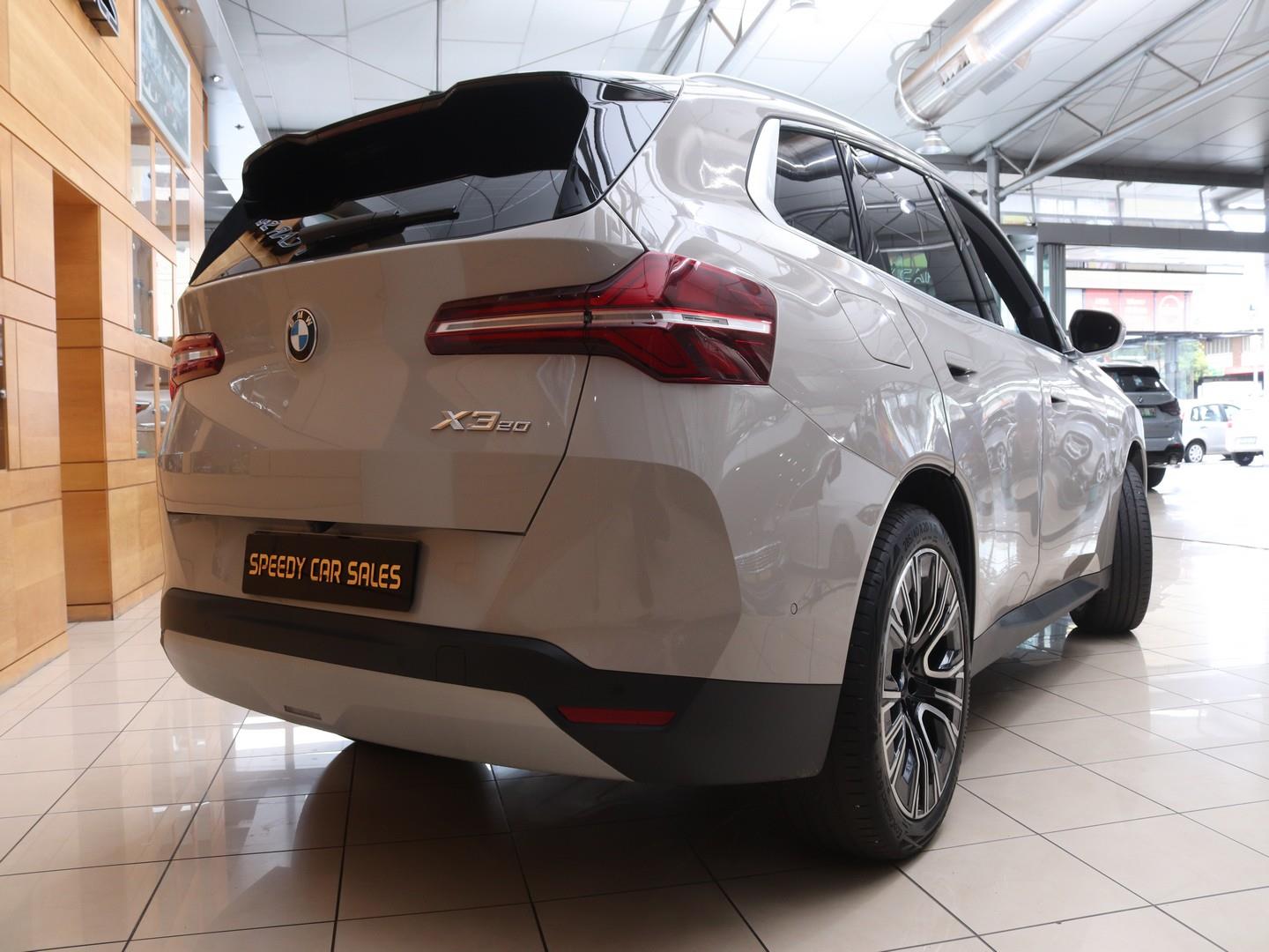 BMW X3 20 (2025) - Image 17