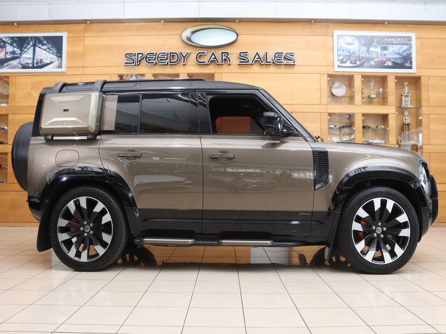 Land Rover Defender 110 D240 X-Dynamic SE (2021) - Image 17