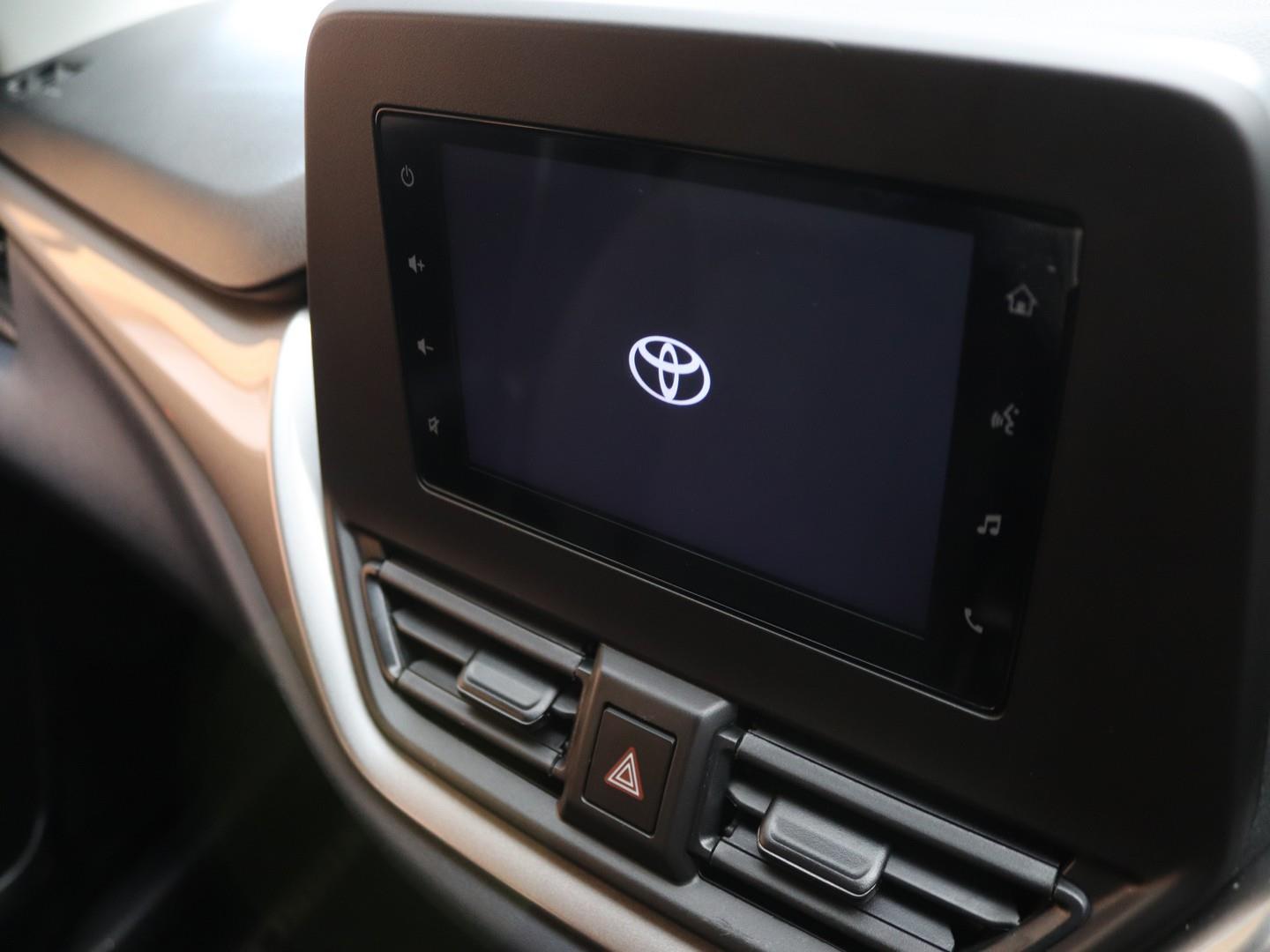 Toyota Starlet 1.5 XS Auto (2025) - Image 11