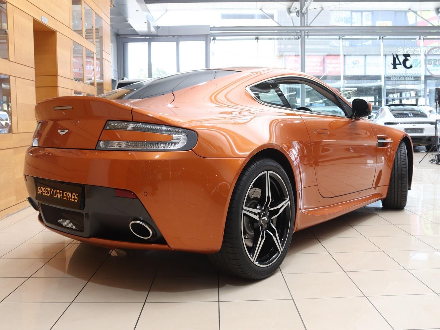 Aston Martin Vantage Coupe (2016) - Image 13