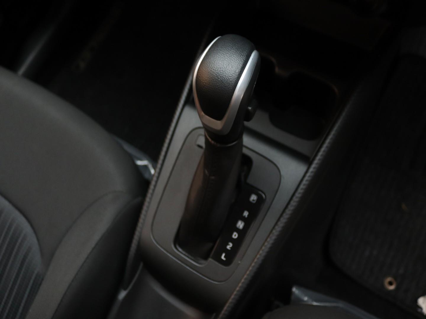 Toyota Starlet 1.5 XS Auto (2025) - Image 12